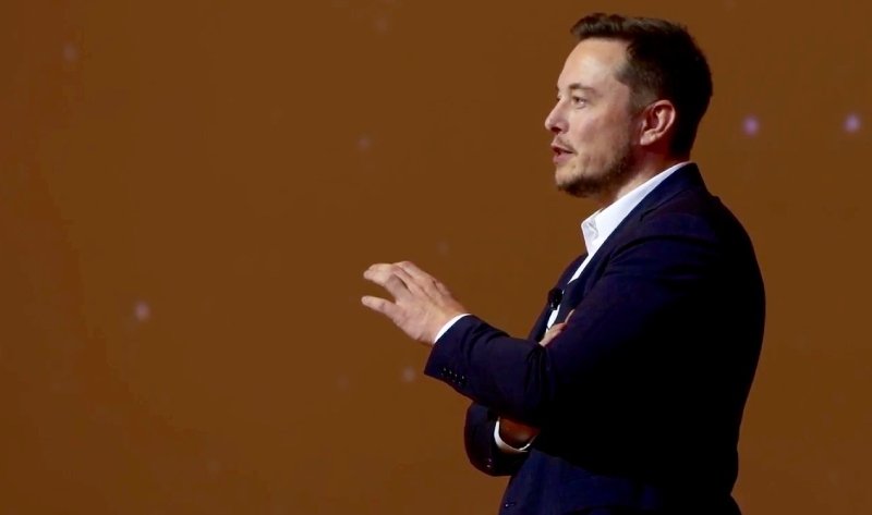 Elon Musk 8.5 milyarlık Tesla satışı yaptı ve söz verdi